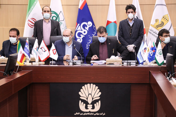 امضای قرار داد ساخت لوله‌های جداری بین پیمانکاران ایرانی با لوله گستر اسفراین