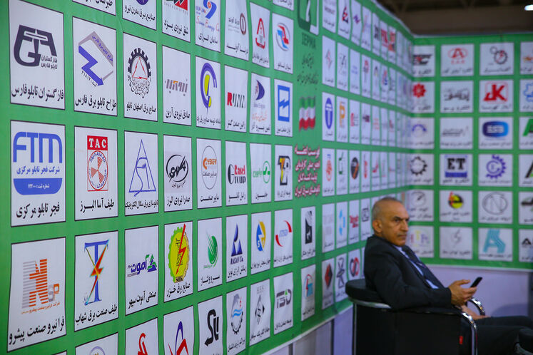 حاشیه روز چهارم بیست‌وپنجمین نمایشگاه بین‌المللی نفت ایران 