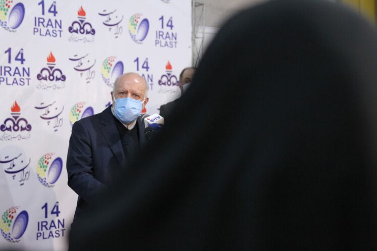 نشست خبری بیژن زنگنه، وزیر نفت در حاشیه چهاردهمین نمایشگاه ایران پلاست