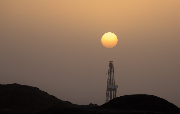 Rouhani to Launch Azar Oil Field Development Plan