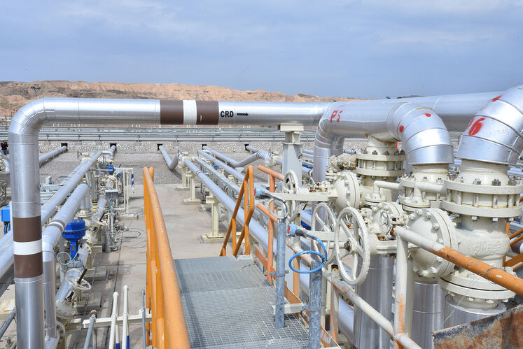 میدان نفتی آذر در بلوک اکتشافی اناران در استان ایلام