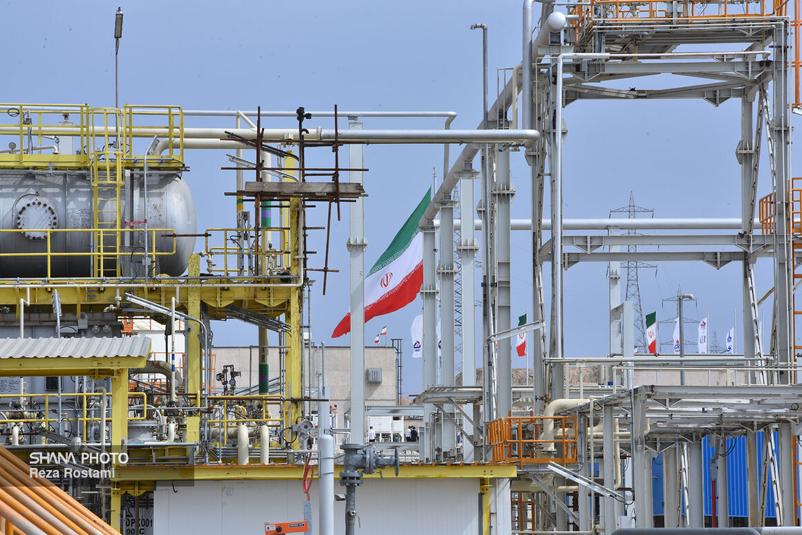 توسعه میدان‌های مشترک از راهبردهای اساسی صنعت نفت ایران است