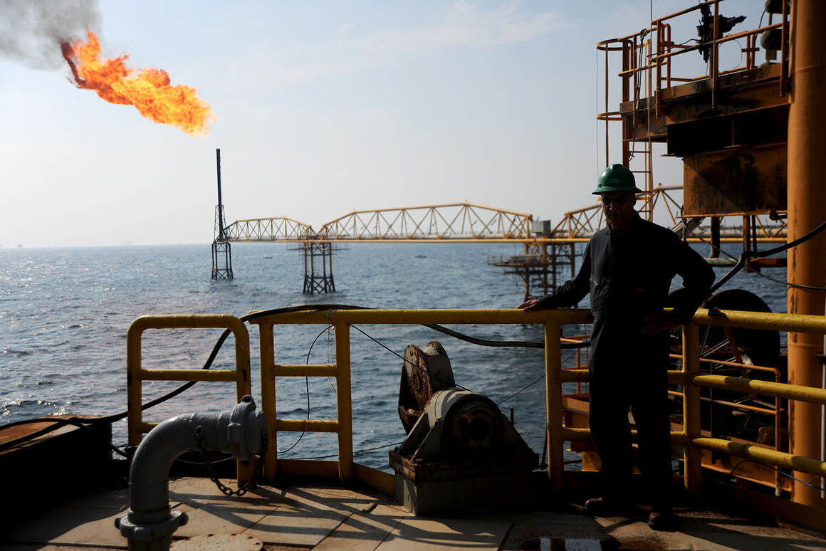 اطلس زمین‌شناسی نفت خلیج فارس تهیه می‌شود