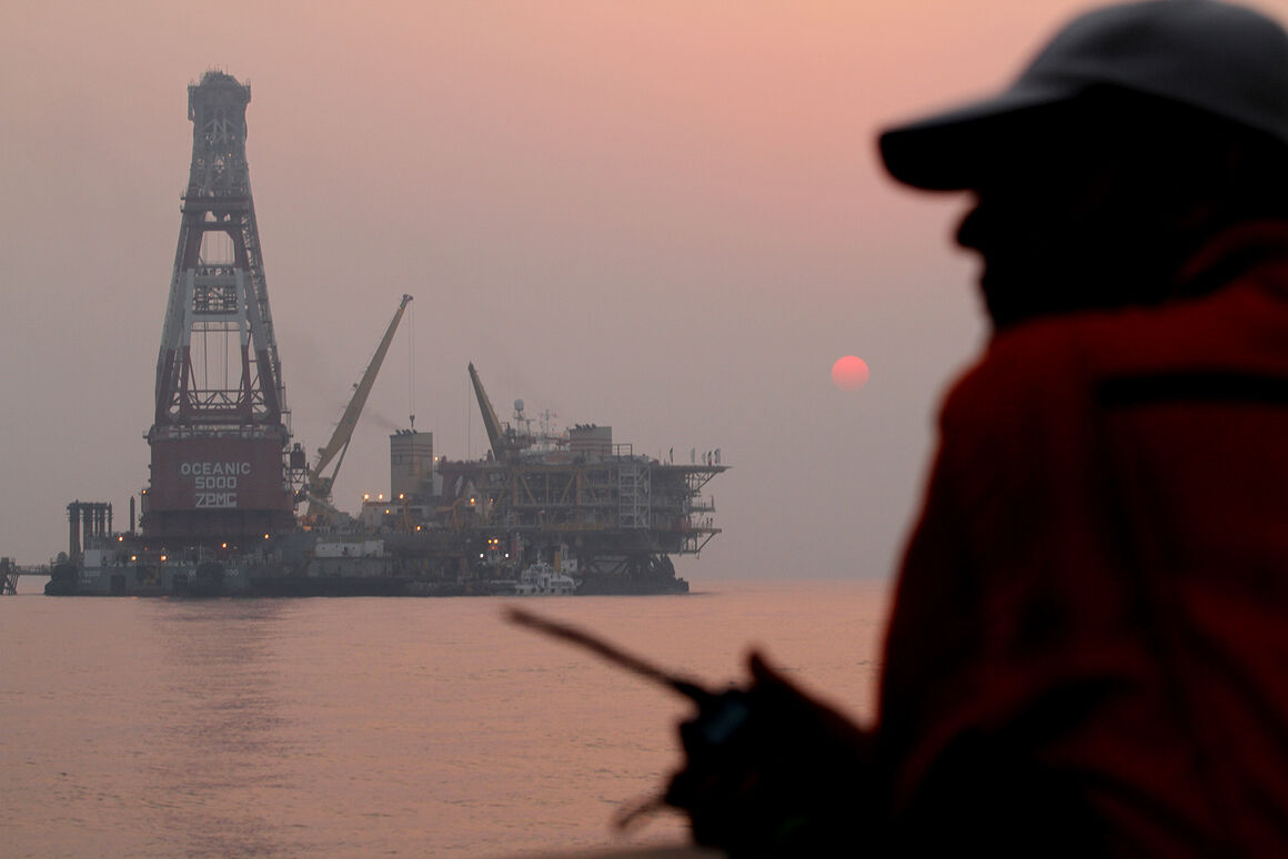 چرا فشارافزایی میدان مشترک پارس جنوبی در دریا اجرا میشود؟ چرا فشارافزایی میدان مشترک پارس جنوبی در دریا اجرا میشود؟