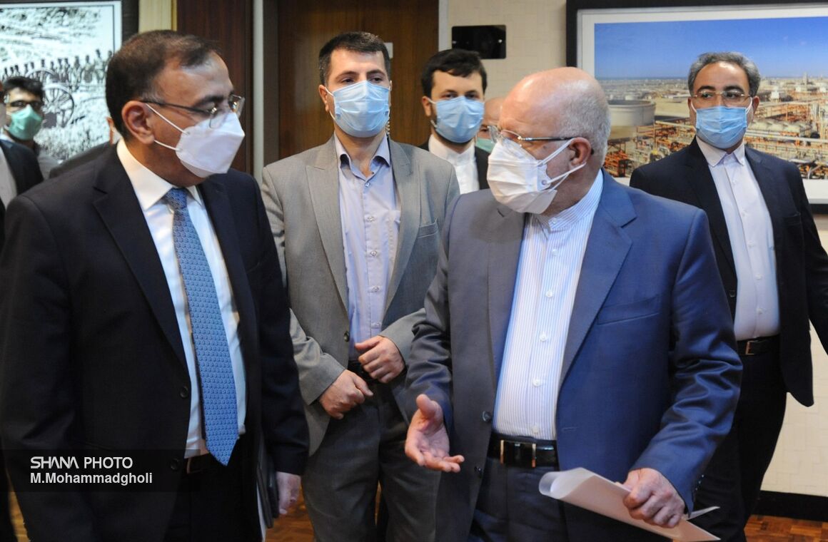 Iran, Iraq Discuss Gas Debt Arrears in Tehran Meeting