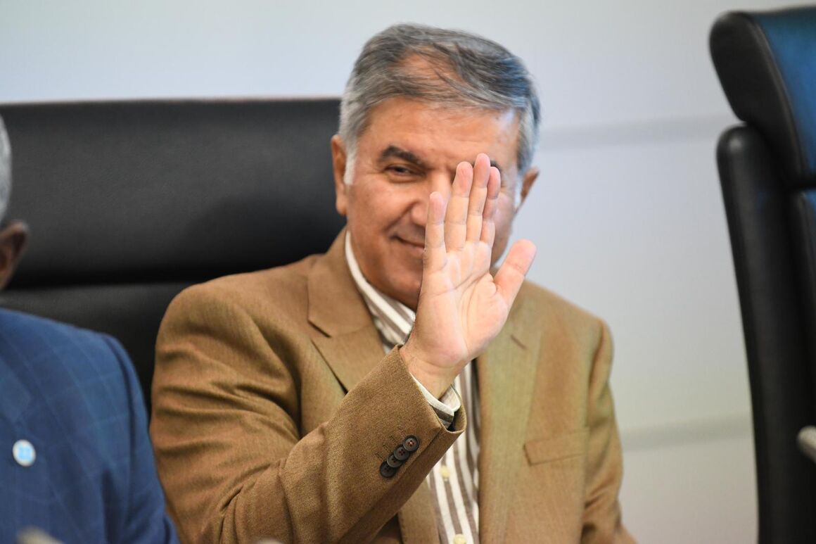وزیر نفت: هنوز به‌دنبال مشورت با «کاظم‌پور» هستم