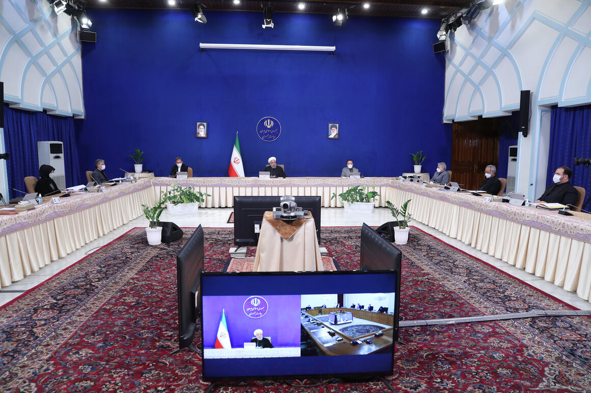 روحانی: بودجه بدون نفت را طراحی و اجرا کردیم