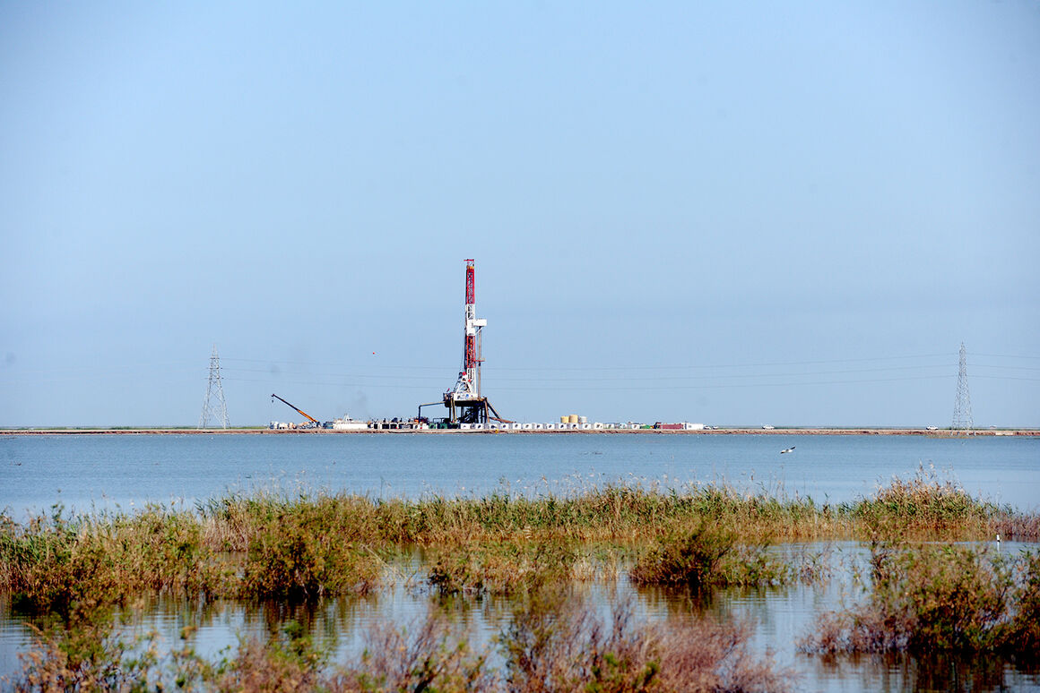 نفت هیچ دخل و تصرفی در حوزه آب هورالعظیم ندارد نفت هیچ دخل و تصرفی در حوزه آب هورالعظیم ندارد