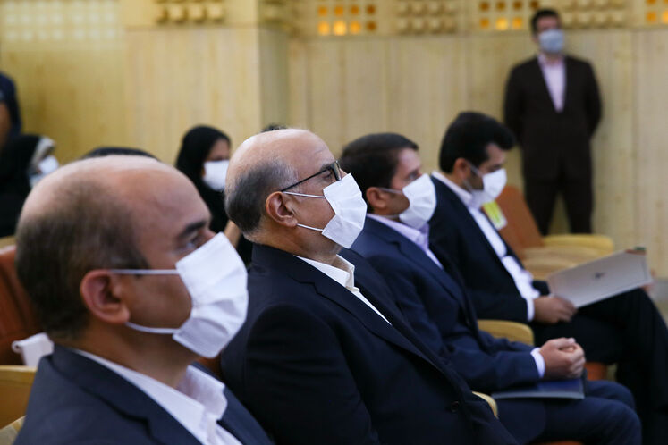 نشست خبری بهزاد محمدی، معاون وزیر نفت و مدیرعامل شرکت ملی صنایع پتروشیمی