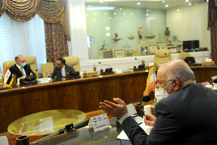 دیدار بیژن زنگنه، وزیر نفت با علی عبدالامیر علاوی، وزیر دارایی  و ماجد حنتوش، وزیر برق عراق