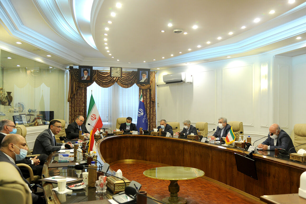 چگونگی پرداخت بدهی گازی عراق به ایران بررسی شد 