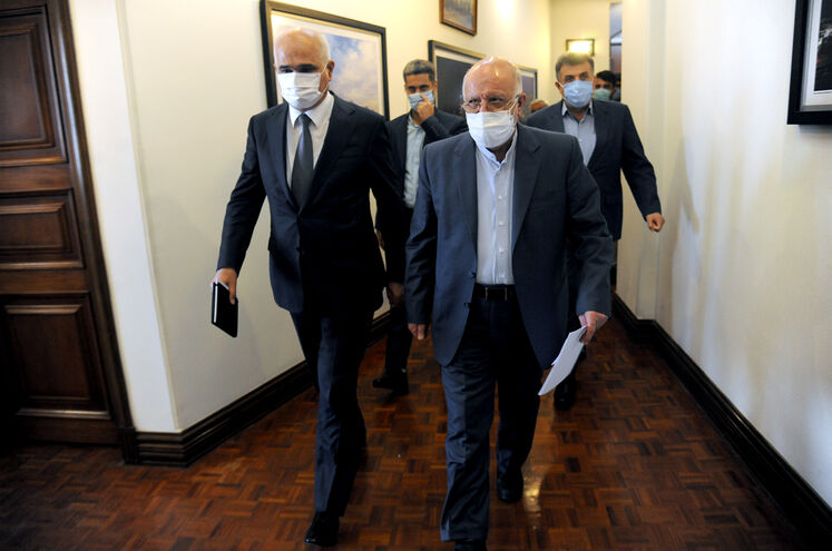 بیژن زنگنه، وزیر نفت و شاهین مصطفییف، معاون نخستوزیر آذربایجان