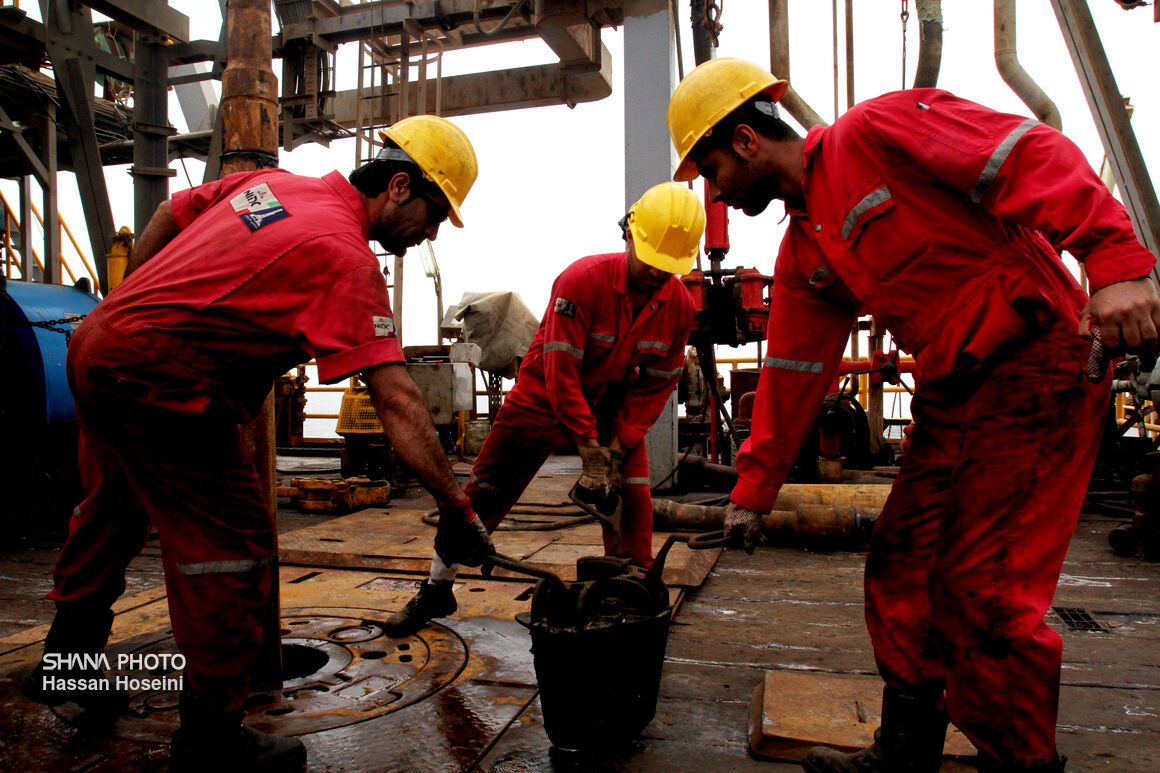 اشتغال‌زایی برای بیش از ۱۰۰۰ نفر در طرح افزایش تولید نفت میدان نرگسی