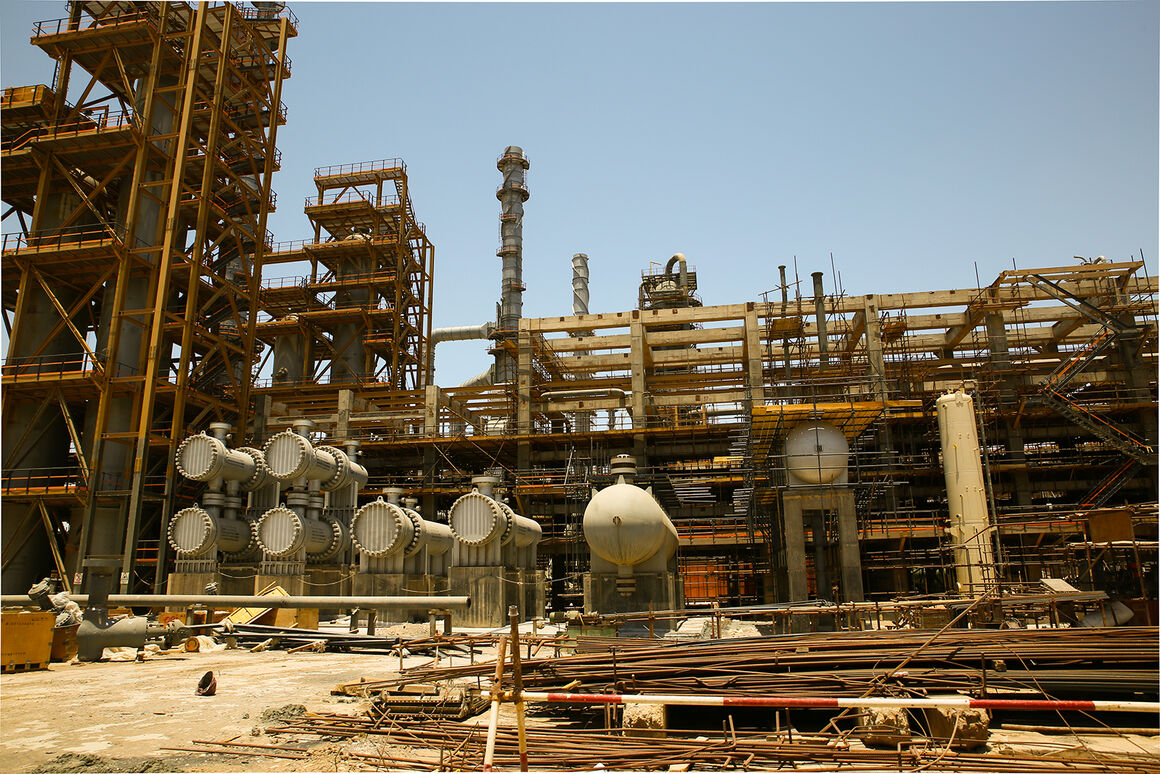 Abadan Refinery to Launch Largest Distillation Unit in ME