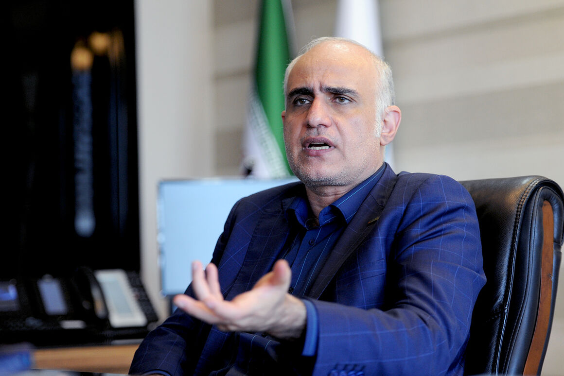 ارتقا و آموزش منابع انسانی، اولویت اصلی «پاکنژاد» است ارتقا و آموزش منابع انسانی، اولویت اصلی «پاکنژاد» است