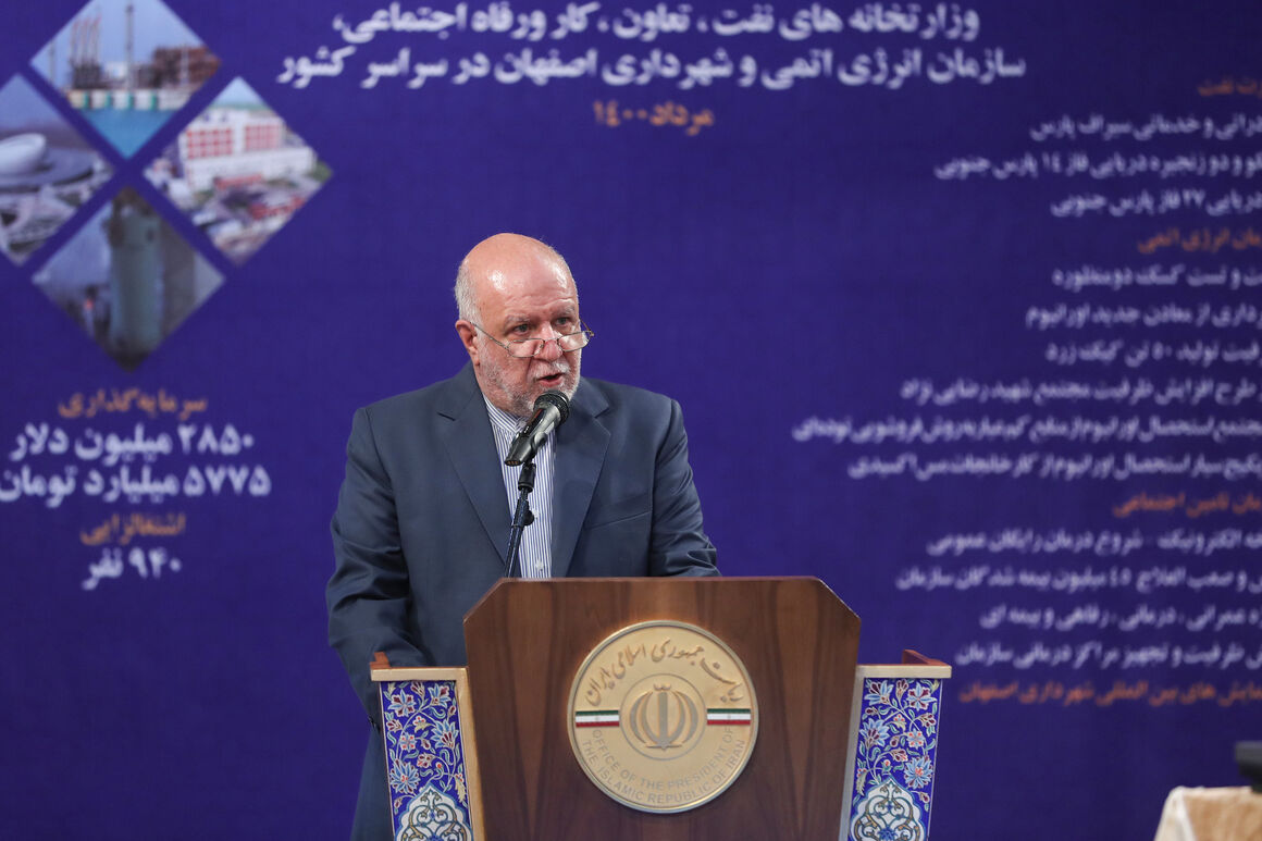 زنگنه: پارس جنوبی تجلی عشق و اراده جوانان ایران است زنگنه: پارس جنوبی تجلی عشق و اراده جوانان ایران است