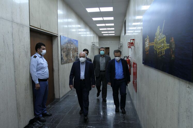 بازدید وزیر نفت از مرکز مانیتورینگ شرکت ملی نفت ایران