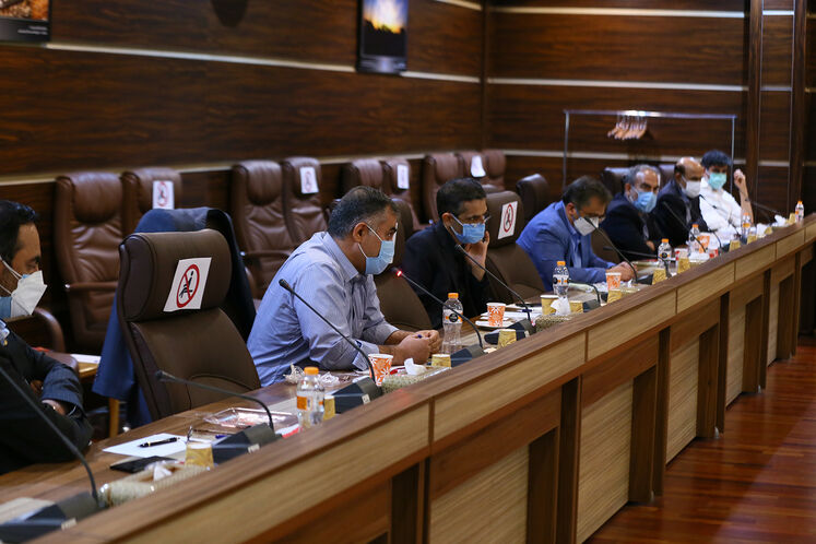 آخرین نشست  بیژن زنگنه، وزیر نفت با معاونان وزارت نفت