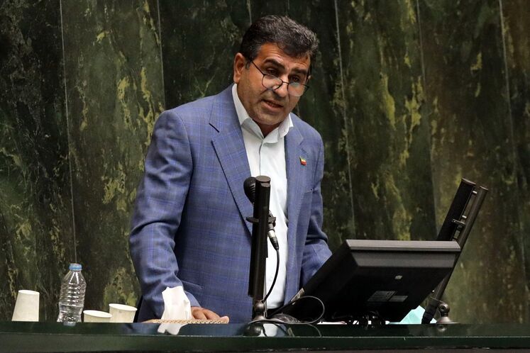 علی بابایی کارنامی، نماینده ساری در مجلس و موافق وزیر پیشنهادی نفت