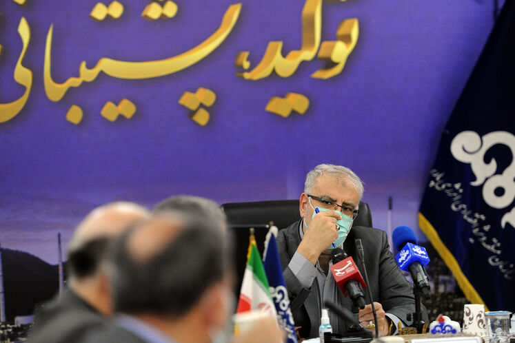نشست جواد اوجی، وزیر نفت با مدیران صنعت نفت در منطقه ویژه اقتصادی انرژی پارس برای بررسی طرح‌های گازی و پتروشیمی