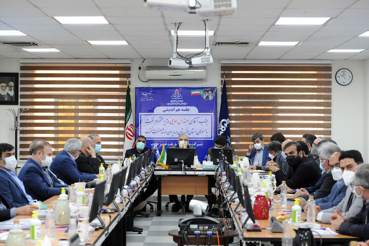 نشست وزیر نفت با مسئولان و مدیران ارشد صنعت نفت در خوزستان