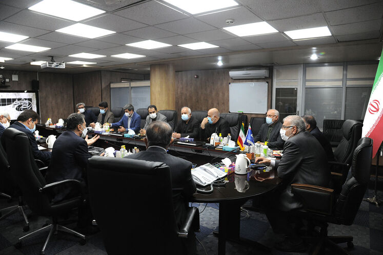 نشست وزیر نفت با مسئولان و مدیران ارشد صنعت نفت در خوزستان