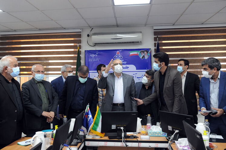 نشست وزیر نفت با مسئولان و مدیران ارشد صنعت نفت در خوزستان