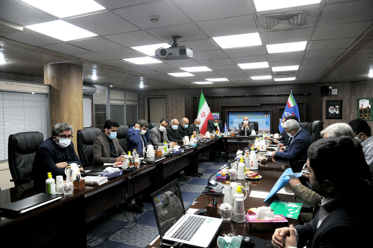 نشست وزیر نفت با مسئولان و مدیران ارشد صنعت نفت در خوزستان