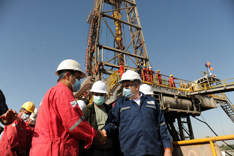  بازدید جواد اوجی، وزیر نفت از دکل حفاری ۲۵ فتح در اهواز/ روز جمعه ۲۶ شهریورماه
