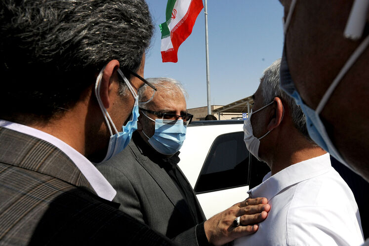 بازدید جواد اوجی، وزیر نفت از طرح توسعه میدان نفتی آذر