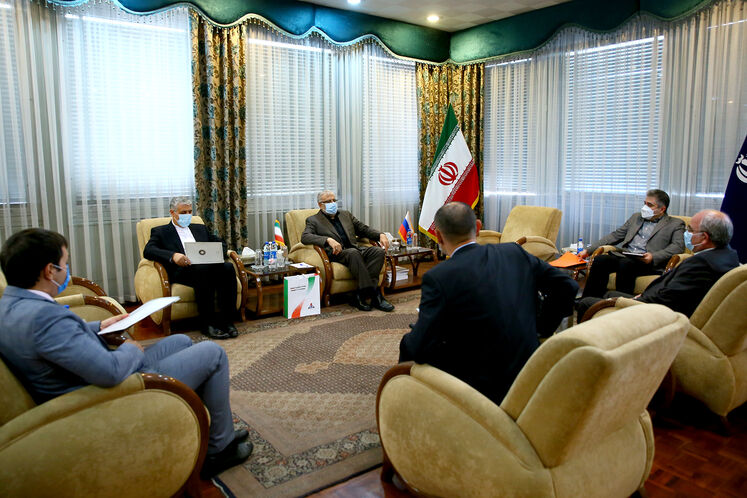 دیدار جواد اوجی، وزیر نفت با لوان جاگاریان، سفیر فدراسیون روسیه در تهران