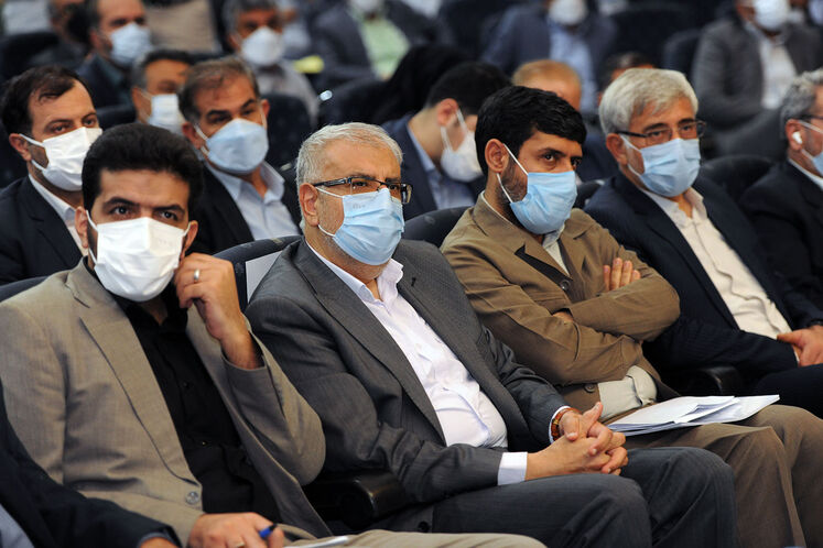 نشست شورای اداری شهرستان گچساران با حضور جواد اوجی، وزیر نفت