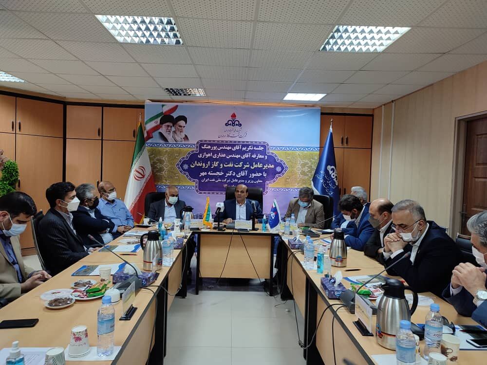 توسعه صنعت نفت بدون آباد کردن مناطق نفتخیز معنایی ندارد توسعه صنعت نفت بدون آباد کردن مناطق نفتخیز معنایی ندارد