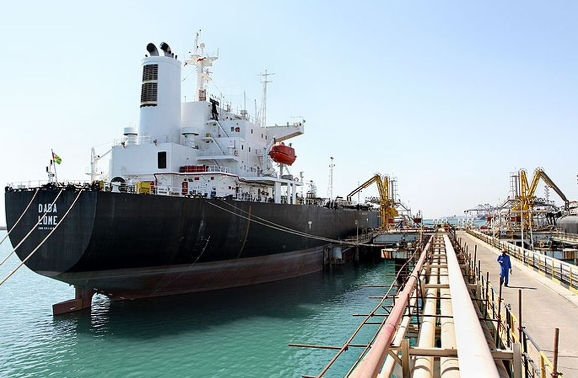 شکست کارزار فشار حداکثری آمریکا علیه ایران با افزایش فروش نفت