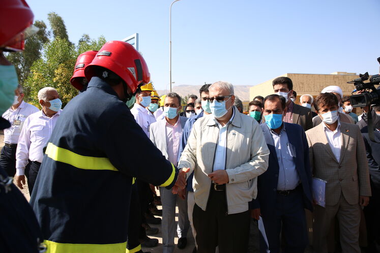 بازدید وزیر نفت از پالایشگاه گاز فراشبند