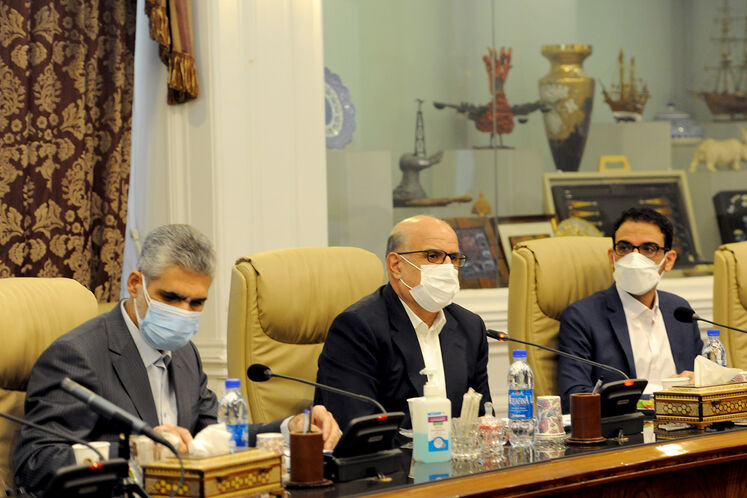 نشست شورای معاونان وزارت نفت با حضور جواد اوجی، وزیر نفت