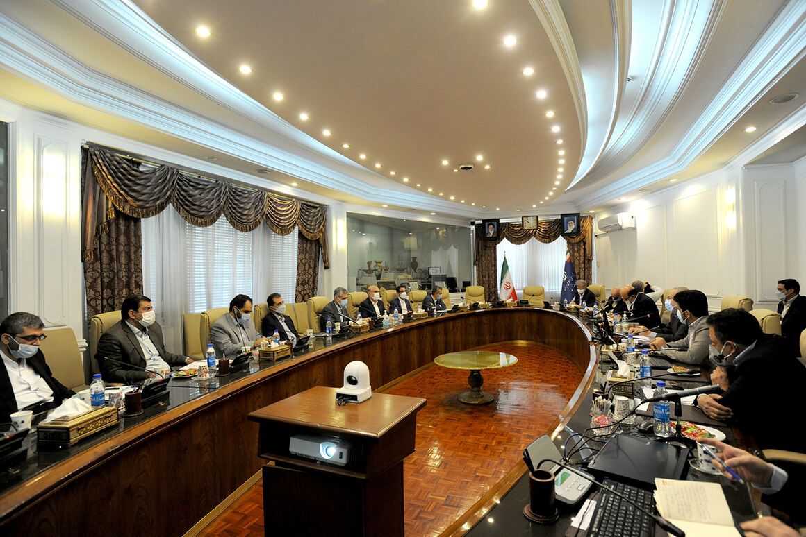 دومین نشست شورای معاونان وزارت نفت با حضور اوجی برگزار شد 