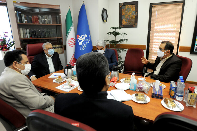 بازدید سرزده جواد اوجی، وزیر نفت از ستاد شرکت ملی پخش فرآورده‌های نفتی