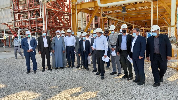 بازدید اعضای کمیسیون انرژی مجلس شورای اسلامی از تأسیسات پارس جنوبی
