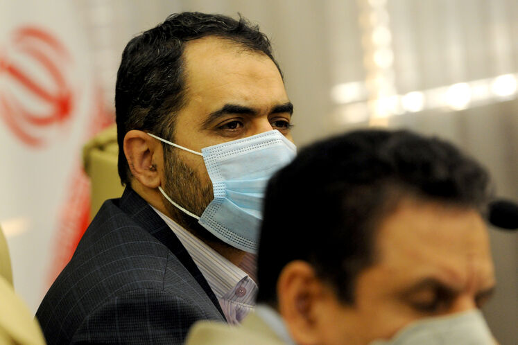 علی فروزنده، مدیر کل روابط عمومی در دومین جلسه کارگروه سوخت زمستانی با حضور جواد اوجی وزیر نفت