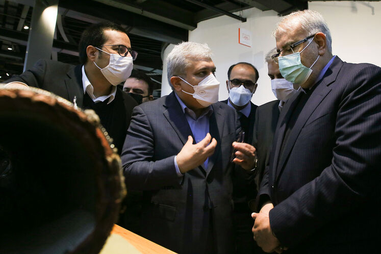 بازدید وزیر نفت از دستاوردهای شرکت‌های دانش‌بنیان در نمایشگاه دائمی فناوری و نوآوری معاونت علمی و فناوری ریاست جمهوری در نمایشگاه بین‌المللی تهران
