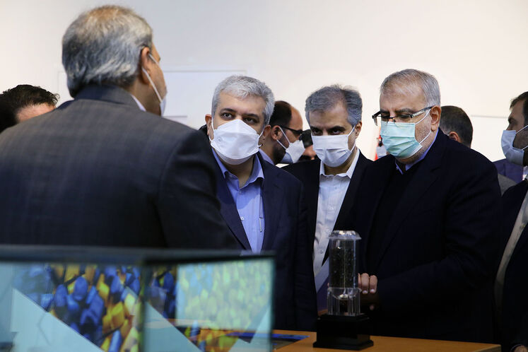 بازدید وزیر نفت از دستاوردهای شرکت‌های دانش‌بنیان در نمایشگاه دائمی فناوری و نوآوری معاونت علمی و فناوری ریاست جمهوری در نمایشگاه بین‌المللی تهران
