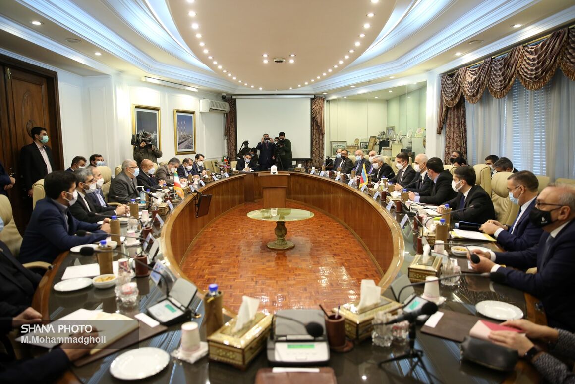 دیدار وزیر نفت ایران و معاون نخست‌وزیر جمهوری آذربایجان