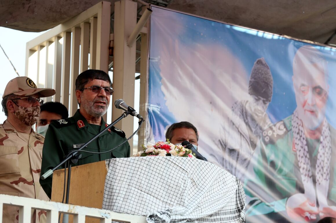 نیروهای مسلح با همه توان از  استقلال، امنیت و منافع ملی کشور دفاع میکنند/ مشکل لاینحلی در کشور وجود ندارد نیروهای مسلح با همه توان از  استقلال، امنیت و منافع ملی کشور دفاع میکنند/ مشکل لاینحلی در کشور وجود ندارد