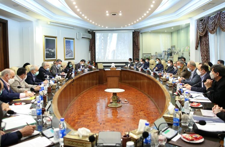 نشست جواد اوجی، وزیر نفت با سرمایه‌گذاران حوزه پتروپالایش
