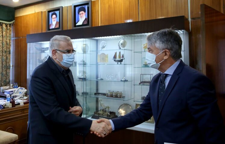 دیدار و گفت‌وگوی جواد اوجی، وزیر نفت با دراگان تودورویچ، سفیر صربستان در تهران