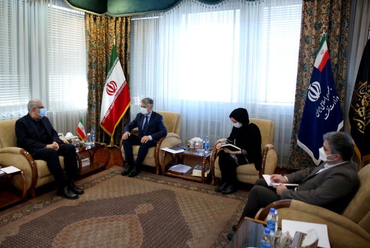 دیدار و گفت‌وگوی جواد اوجی، وزیر نفت با دراگان تودورویچ، سفیر صربستان در تهران