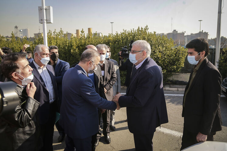 بازدید جواد اوجی، وزیر نفت از نمایشگاه دستاوردهای جهاد دانشگاهی