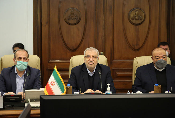 جواد اوجی، وزیر نفت و مجید چگنی معاون وزیر نفت در امور گاز 