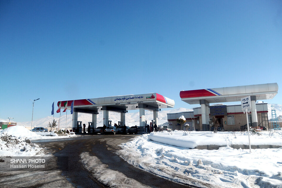 توزیع بیش از ۱۰۹ میلیون لیتر بنزین در هشتمین روز نوروز ۱۴۰۱ توزیع بیش از ۱۰۹ میلیون لیتر بنزین در هشتمین روز نوروز ۱۴۰۱